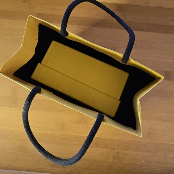 All Inclusive Fendi Brown Wallet with Iconic Monogram Pattern - Picture 13 of 14